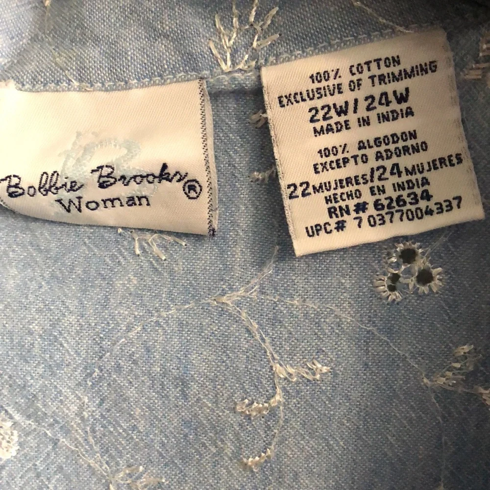 Bobbie Brooks woman’s 22/24 button down shirt - Picture 2 of 7